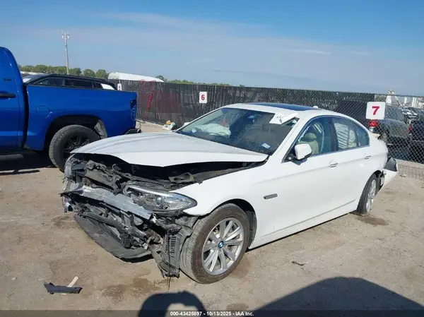 WBA5A5C53GD529255 2016 BMW 5ER - Image 2
