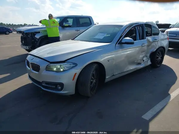 WBA5A5C53GG350549 2016 BMW 5ER - Image 2