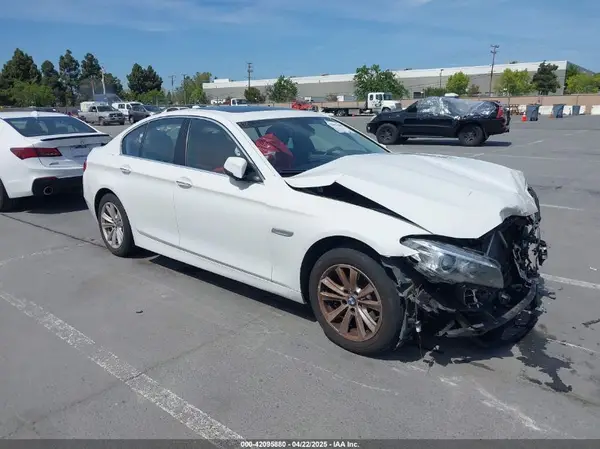 WBA5A5C55GD526616 2016 BMW 5ER - Image 1