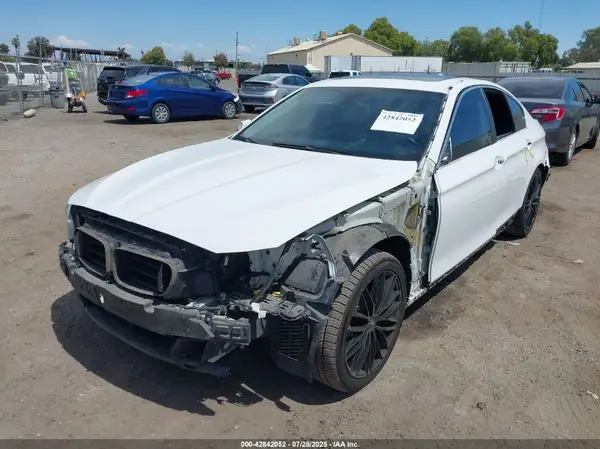 WBA5A5C55GD528351 2016 BMW 5ER - Image 2