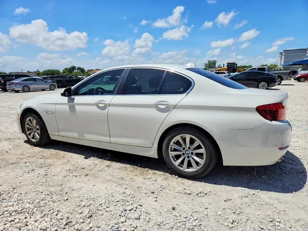 WBA5A5C55GD528737 2016 BMW 5ER - Image 2