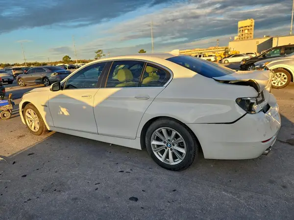 WBA5A5C55GG350035 2016 BMW 5ER - Image 2