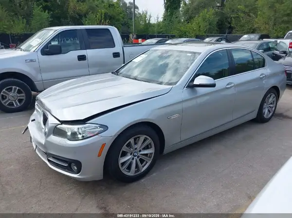 WBA5A5C55GG352643 2016 BMW 5ER - Image 2