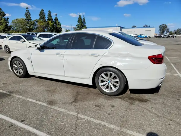 WBA5A5C56GD526477 2016 BMW 5ER - Image 2