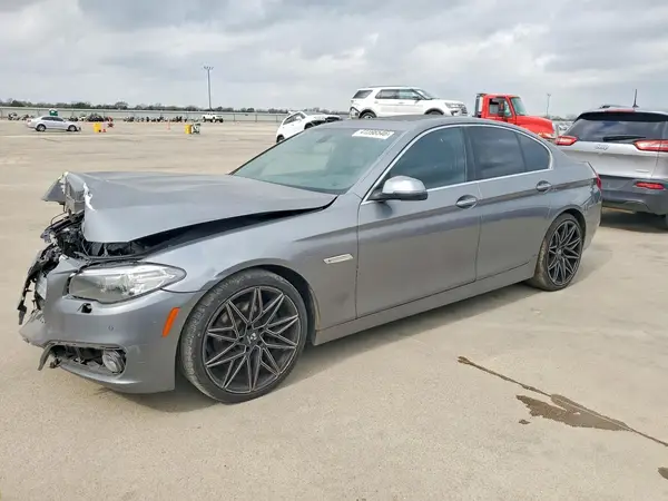 WBA5A5C56GG353493 2016 BMW 5ER