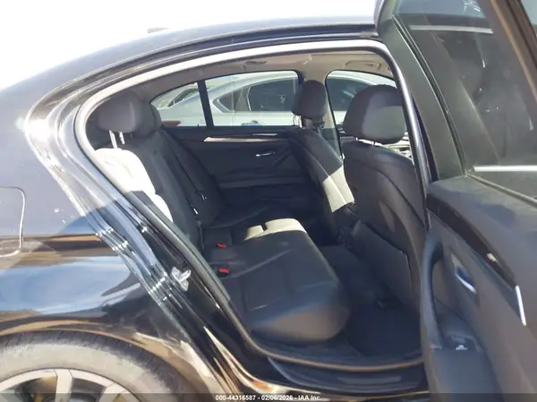 WBA5A5C59GD528210 2016 BMW 5ER - Image 8