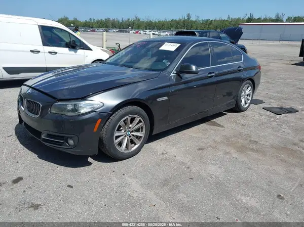 WBA5A5C5XGG348166 2016 BMW 5ER - Image 2