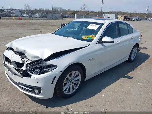 WBA5A7C52GG643421 2016 BMW 5ER - Image 2