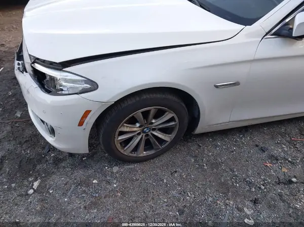 WBA5A7C55GG145228 2016 BMW 5ER - Image 2