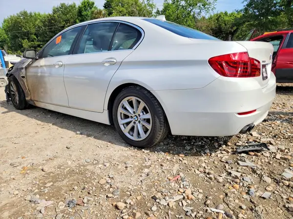 WBA5A7C55GG642506 2016 BMW 5ER - Image 2
