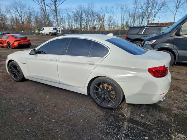 WBA5A7C58GG147393 2016 BMW 5ER - Image 2