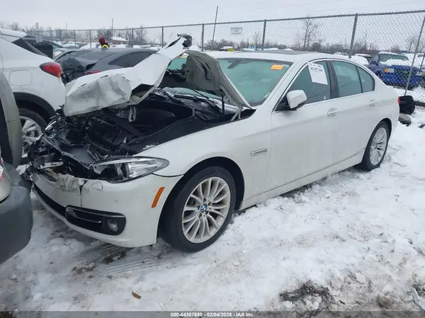 WBA5A7C5XGG147749 2016 BMW 5ER - Image 2