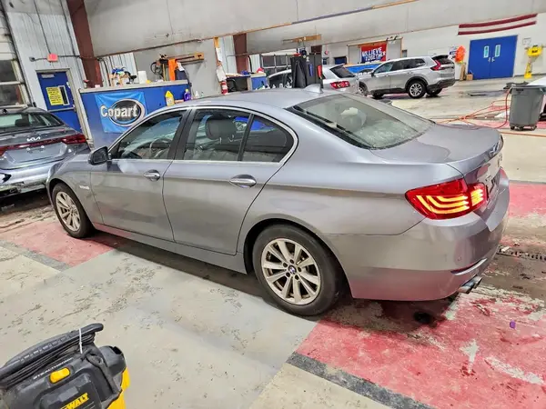 WBA5A7C5XGG150828 2016 BMW 5ER - Image 2