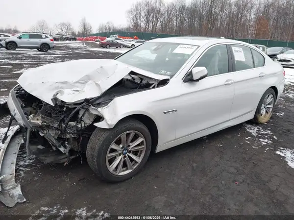 WBA5A7C5XGG151638 2016 BMW 5ER - Image 2