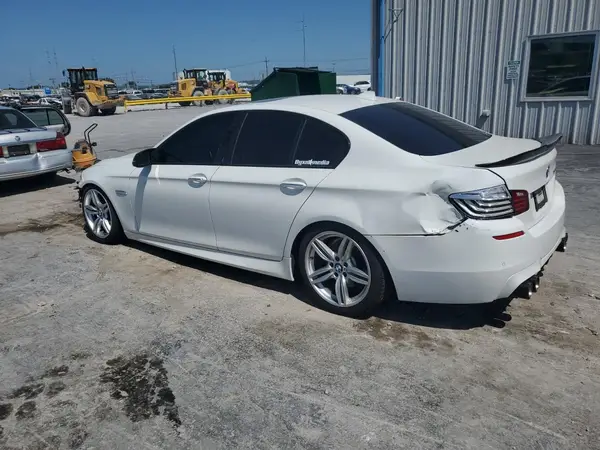 WBA5B1C52GG554085 2016 BMW 5ER - Image 2