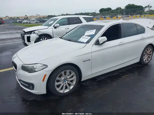 WBA5B1C58GG130961 2016 BMW 5ER - Image 2