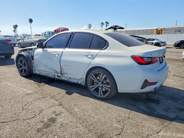 WBA5P7C09NFL66269 2022 BMW 3ER - Image 2