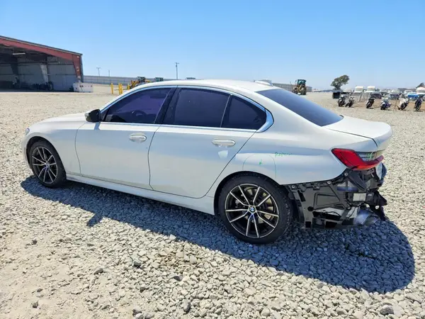 WBA5R1C06LFH43986 2020 BMW 3ER - Image 2
