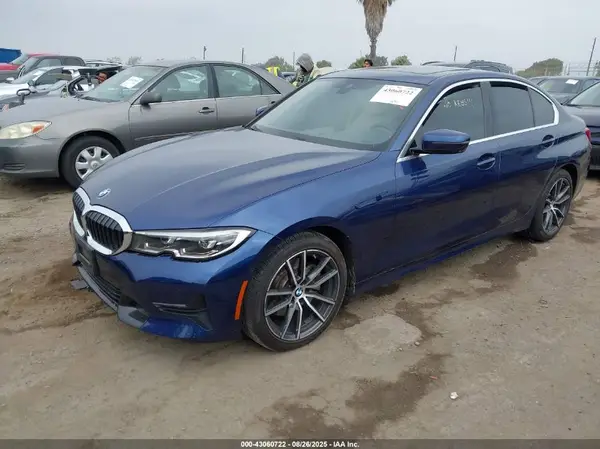 WBA5R1C07LFH41633 2020 BMW 3ER - Image 2