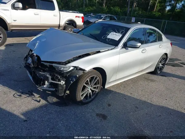 WBA5R1C0XLFH42016 2020 BMW 3ER - Image 2