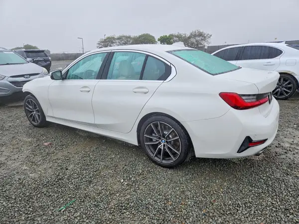 WBA5R1C50KAK09581 2019 BMW 3ER - Image 2