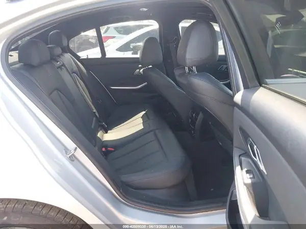 WBA5R1C50KAK12383 2019 BMW 3ER - Image 8