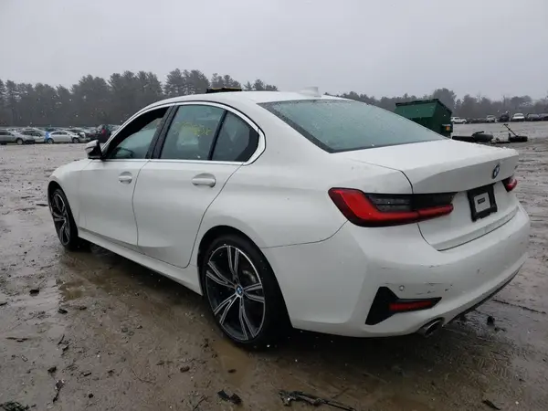 WBA5R1C51KAE82029 2019 BMW 3ER - Image 2