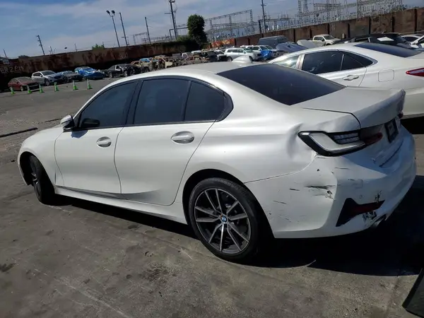 WBA5R1C51KAJ99644 2019 BMW 3ER - Image 2