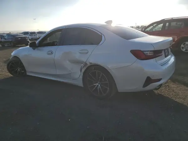WBA5R1C51KAK08097 2019 BMW 3ER - Image 2