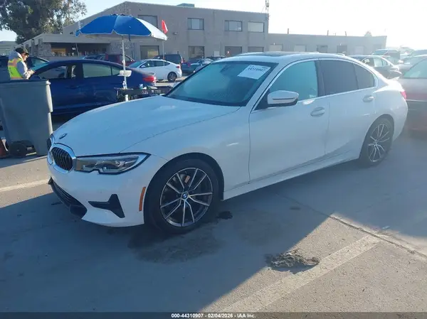 WBA5R1C51KAK08505 2019 BMW 3ER - Image 2
