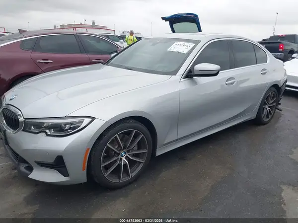 WBA5R1C51KAK10366 2019 BMW 3ER - Image 2