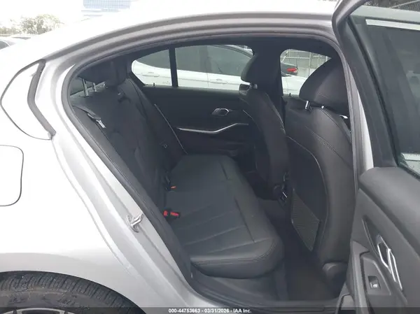 WBA5R1C51KAK10366 2019 BMW 3ER - Image 8