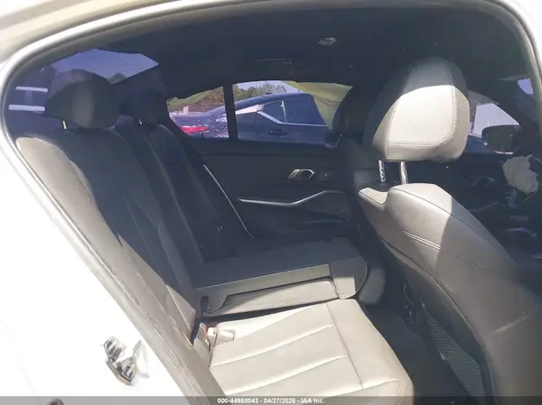 WBA5R1C51KAK11694 2019 BMW 3ER - Image 8