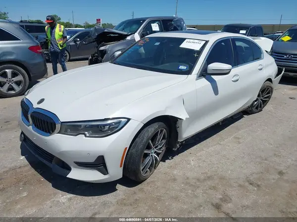WBA5R1C52KAJ98499 2019 BMW 3ER - Image 2