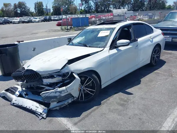WBA5R1C52KAK09694 2019 BMW 3ER - Image 2