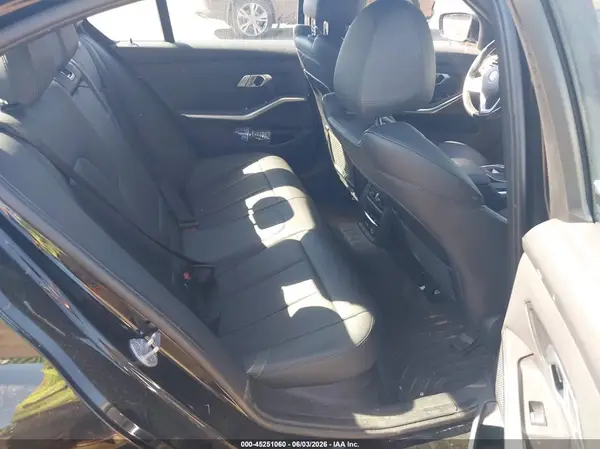 WBA5R1C52KAK10182 2019 BMW 3ER - Image 8