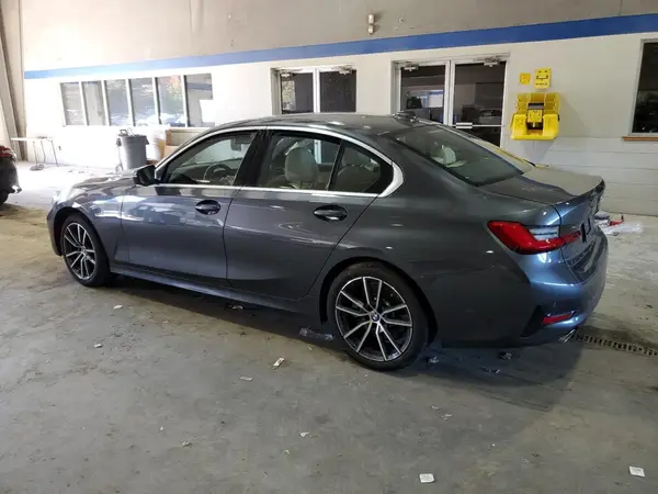 WBA5R1C52KFH28136 2019 BMW 3ER - Image 2