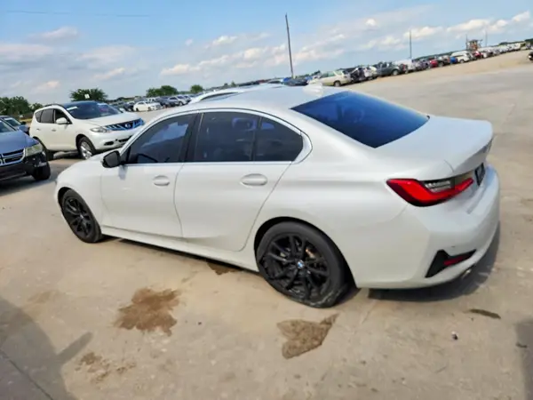 WBA5R1C53KAK08165 2019 BMW 3ER - Image 2