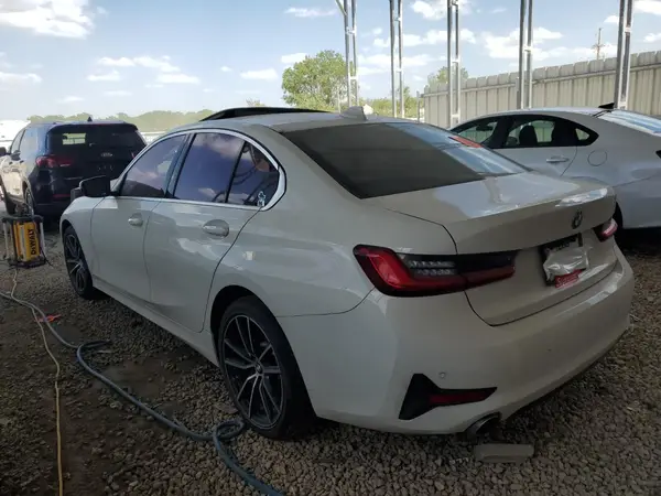 WBA5R1C53KAK10109 2019 BMW 3ER - Image 2