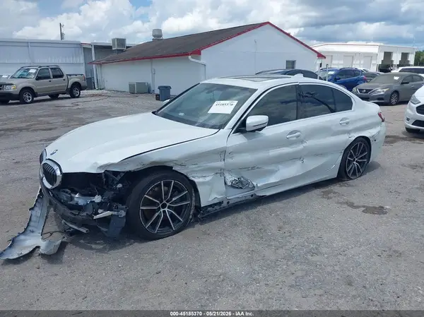 WBA5R1C53KAK10370 2019 BMW 3ER - Image 2