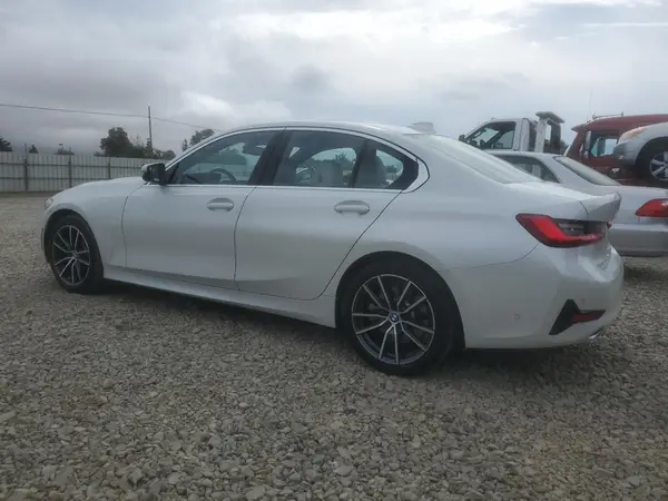WBA5R1C53KAK11745 2019 BMW 3ER - Image 2