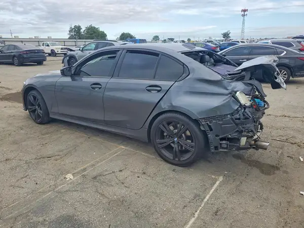 WBA5R1C53KAK12670 2019 BMW 3ER - Image 2