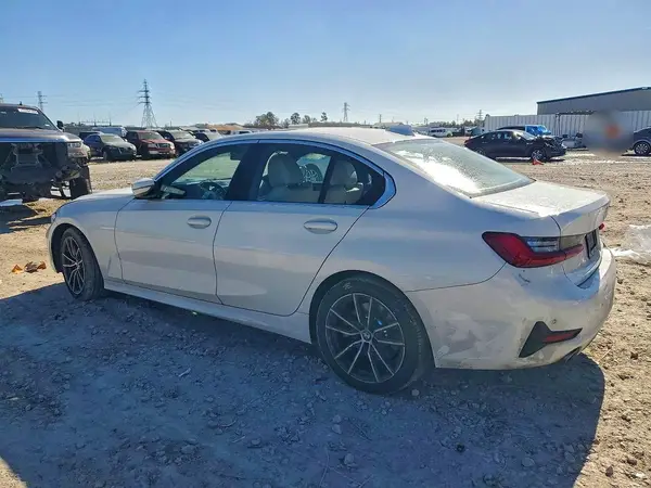 WBA5R1C53KFH22443 2019 BMW 3ER - Image 2