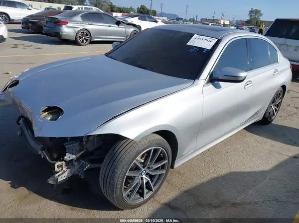 WBA5R1C54KAK07154 2019 BMW 3ER - Image 2