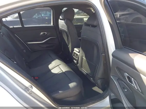 WBA5R1C54KAK07154 2019 BMW 3ER - Image 8