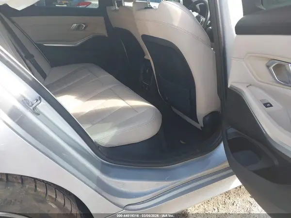 WBA5R1C54KAK07218 2019 BMW 3ER - Image 8
