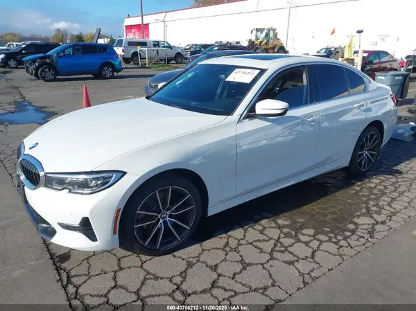 WBA5R1C55KAJ99209 2019 BMW 3ER - Image 2