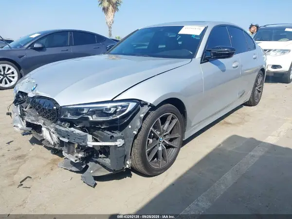 WBA5R1C55KAK10208 2019 BMW 3ER - Image 2