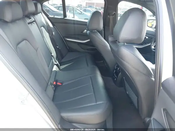 WBA5R1C55KAK10208 2019 BMW 3ER - Image 8
