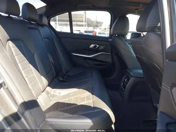 WBA5R1C55KAK11925 2019 BMW 3ER - Image 8